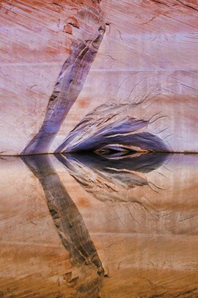 Utah, Glen Canyon Abstract reflection sandstone